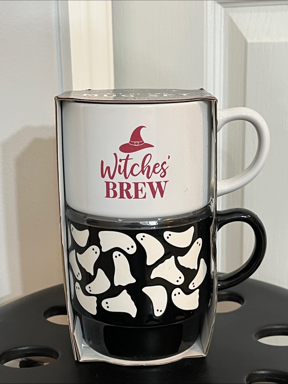 Witches' Brew & Ghosts  Stackable Halloween Mugs - White and Black NWT